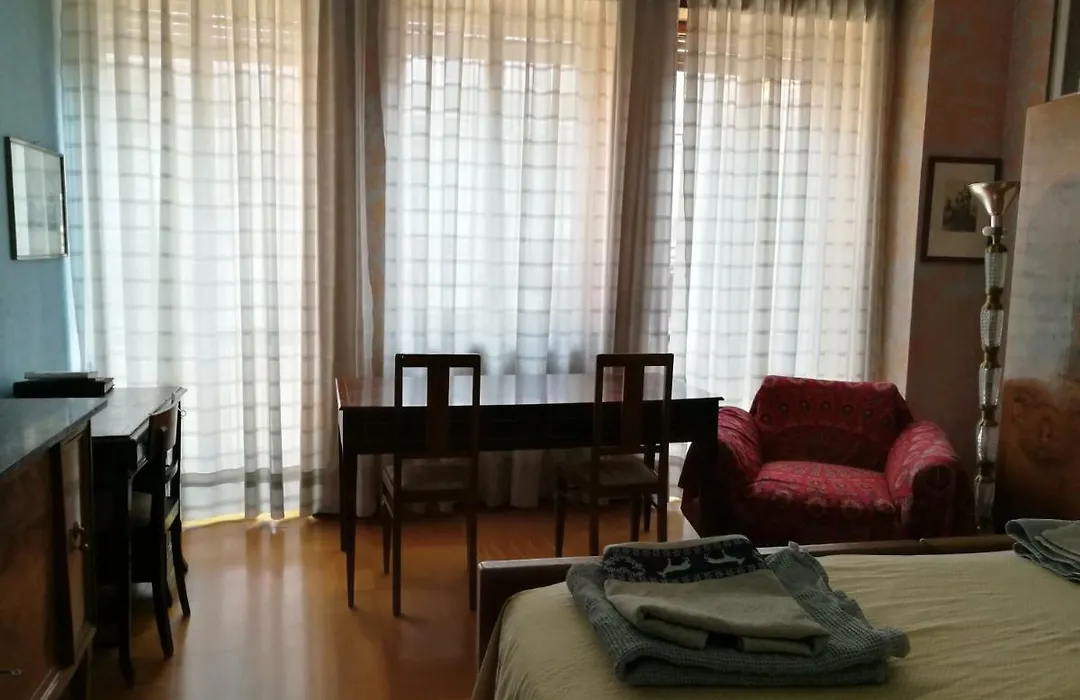 Big Room In Milano Center-1