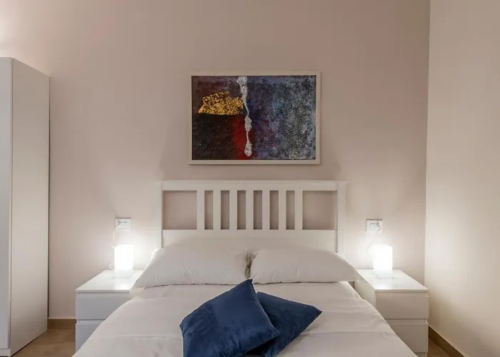 Frisi 3 City Center Suite - B Home